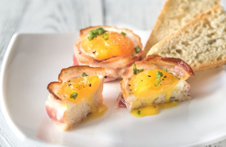 bacon egg muffins